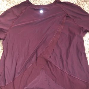 LULU MAROON TOP OPEN BACK SIZE 4